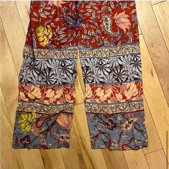 Anthropologie Sonrisa Paisley Pants Floral Red
Rouge Pattern Pull on small - Picture 9 of 10